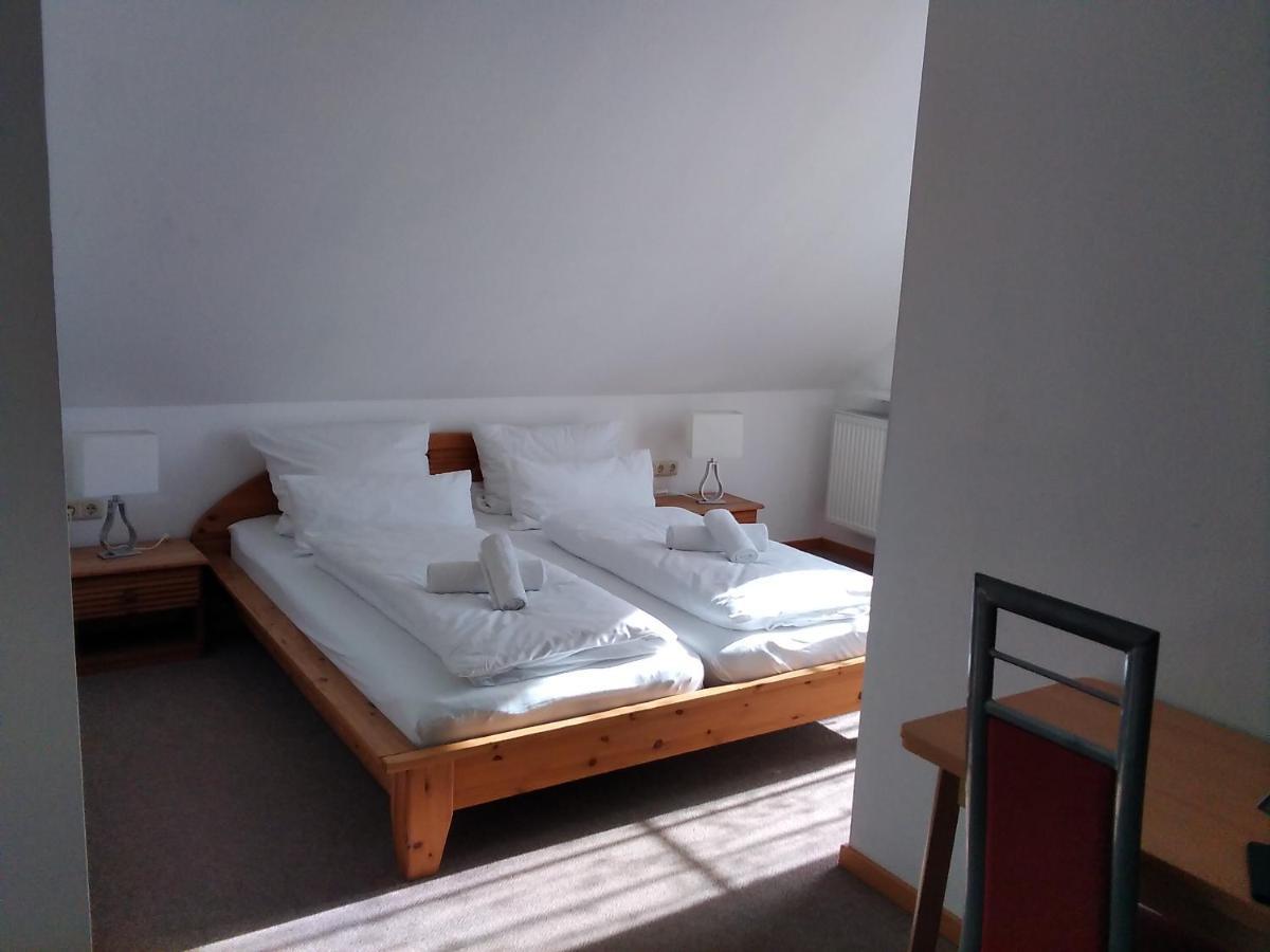 Gaestehaus Helbighof Neustadt an der Weinstraße Buitenkant foto